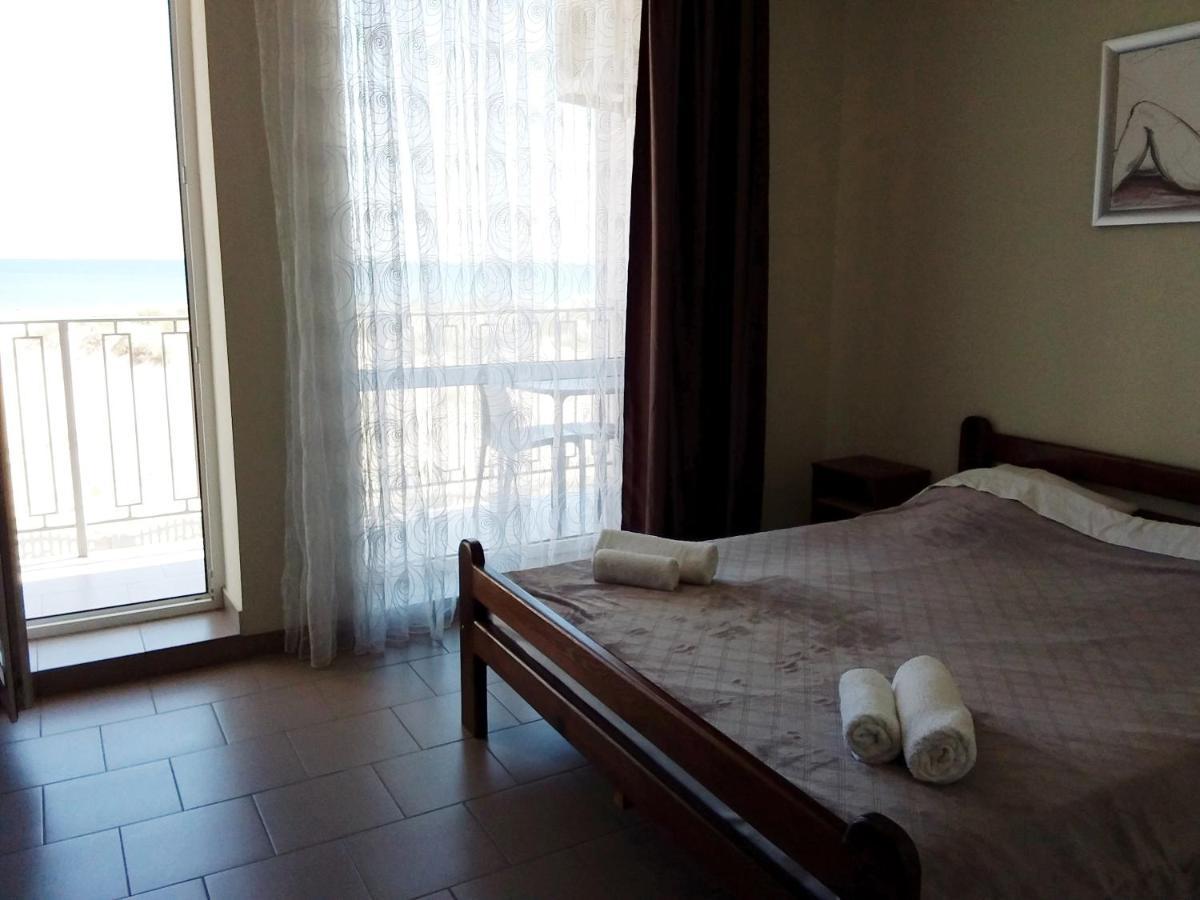Hotel Golden Beach Zatoka Extérieur photo